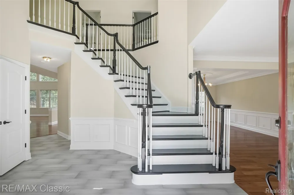 49899 Leyland Circle Novi City, MI 48374