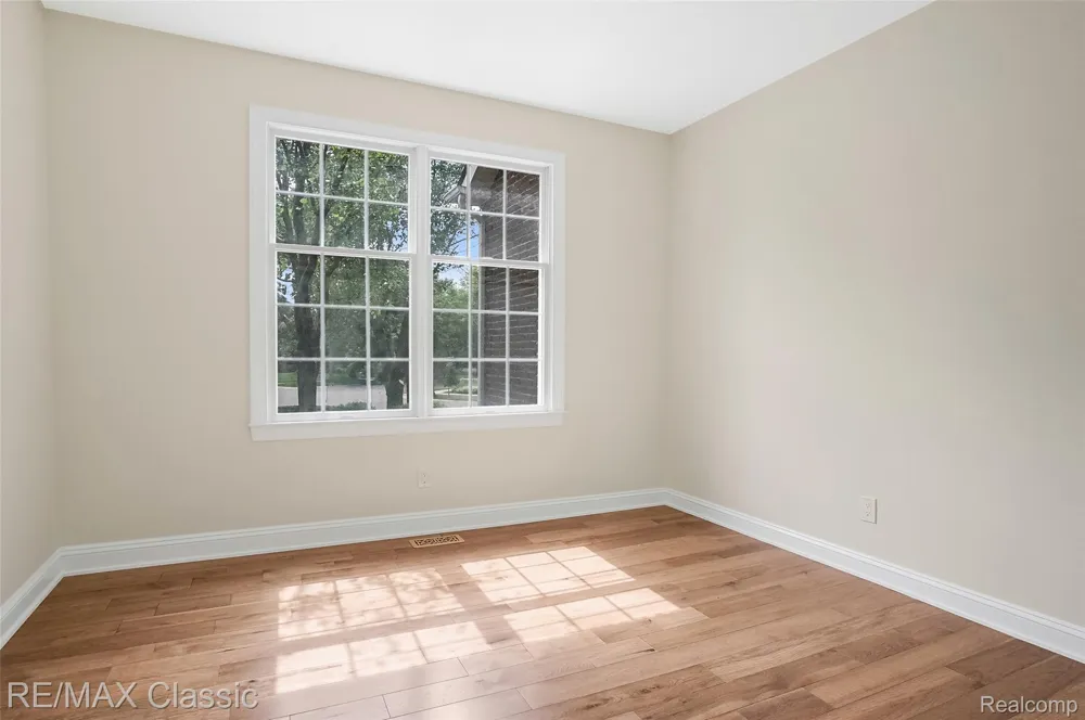 49899 Leyland Circle Novi City, MI 48374