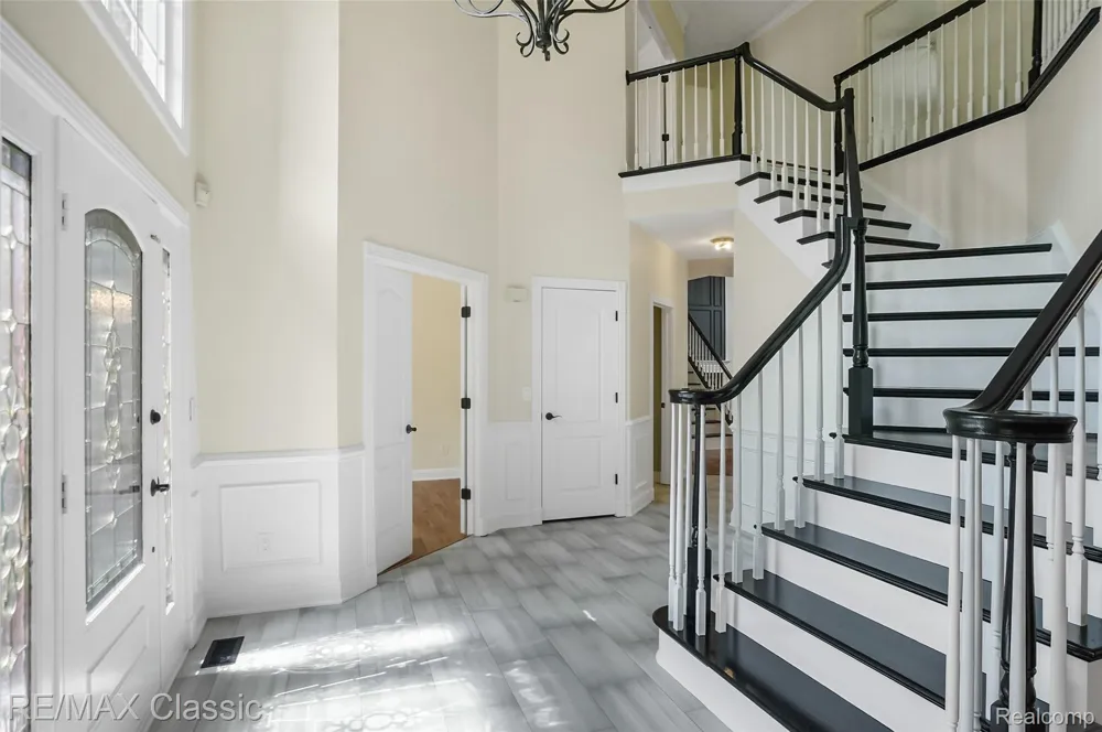 49899 Leyland Circle Novi City, MI 48374