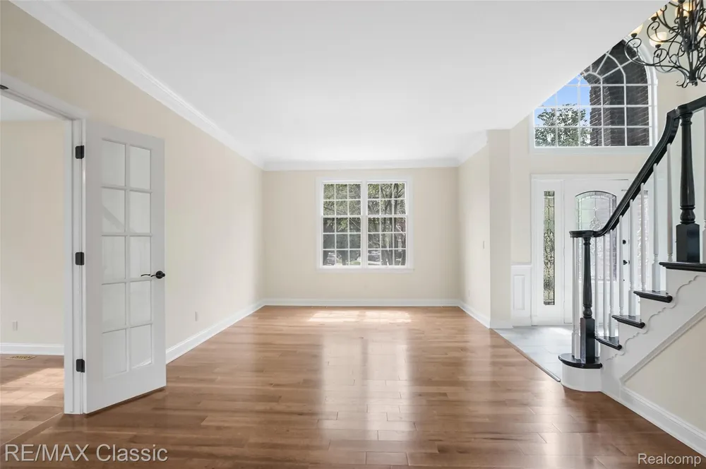 49899 Leyland Circle Novi City, MI 48374