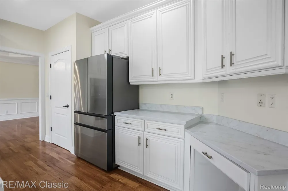 49899 Leyland Circle Novi City, MI 48374