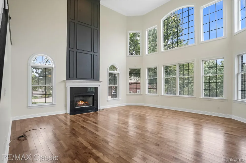 49899 Leyland Circle Novi City, MI 48374