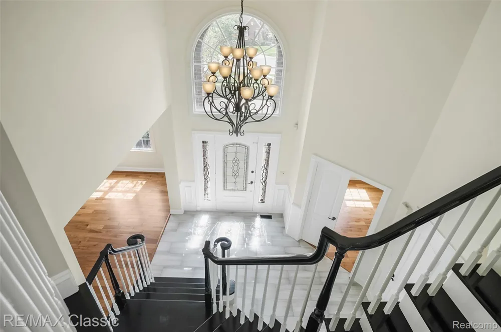 49899 Leyland Circle Novi City, MI 48374