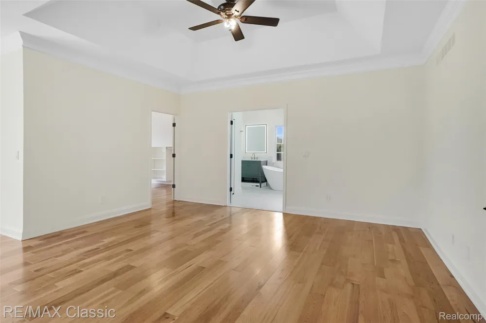 49899 Leyland Circle Novi City, MI 48374