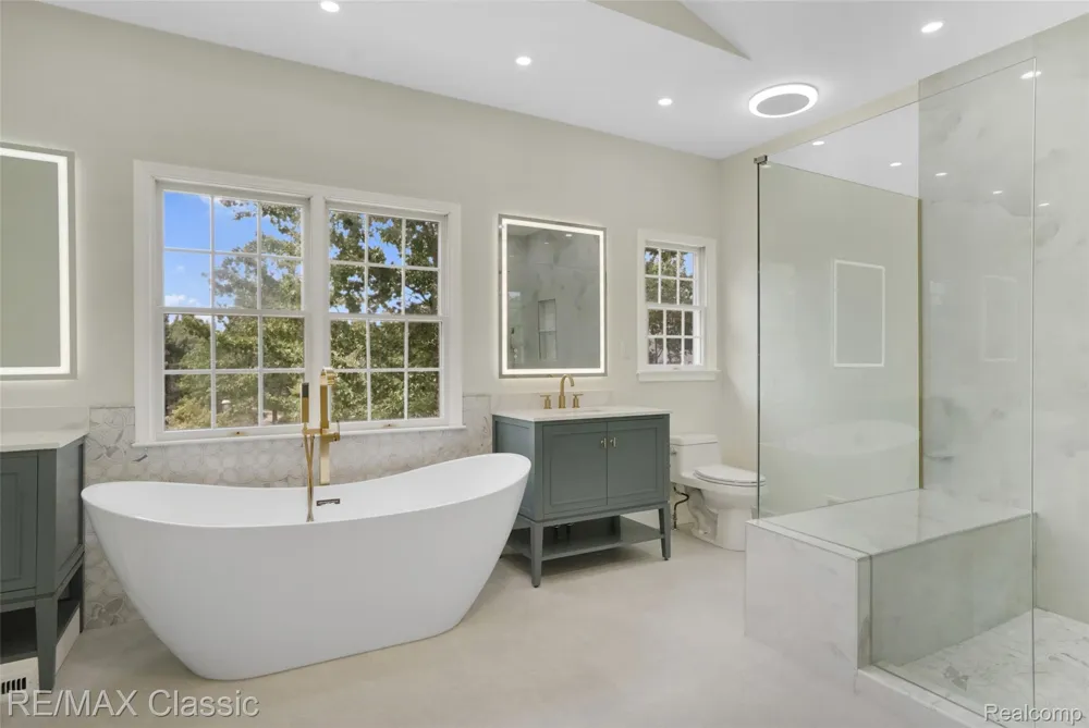 49899 Leyland Circle Novi City, MI 48374