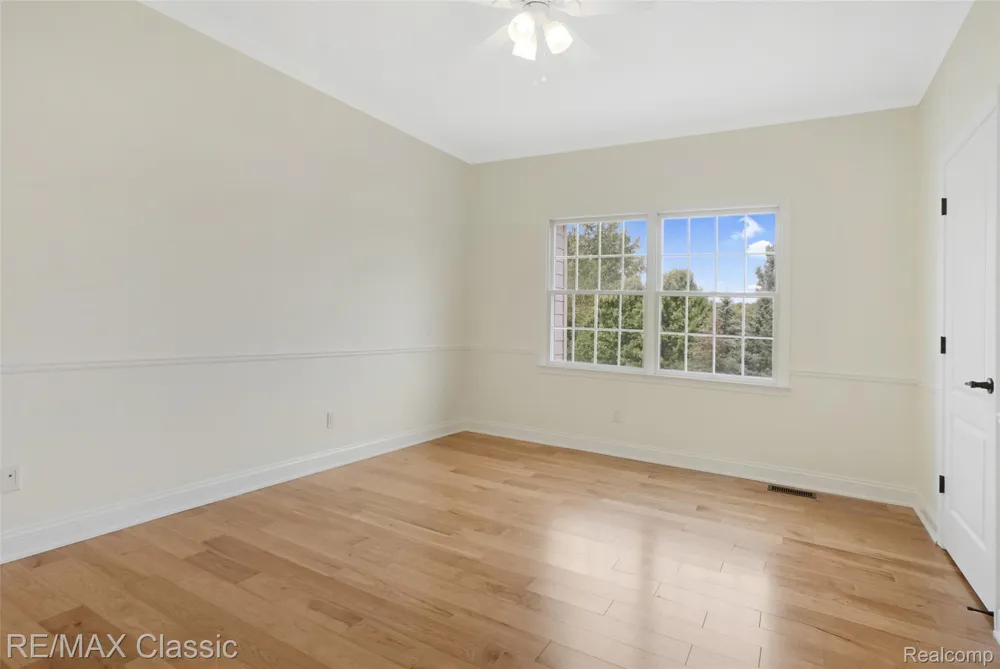 49899 Leyland Circle Novi City, MI 48374