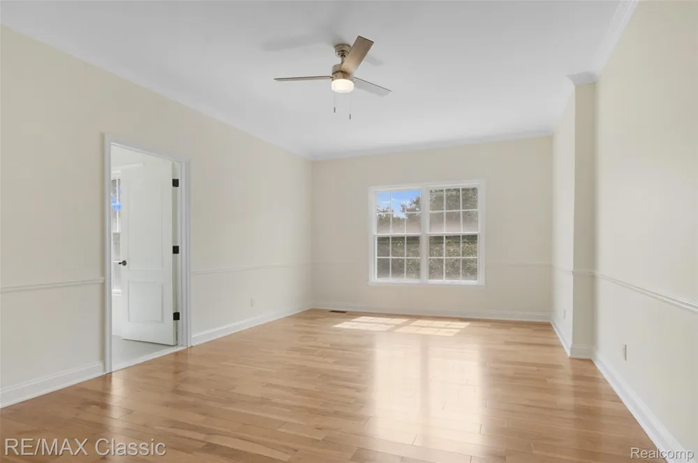 49899 Leyland Circle Novi City, MI 48374