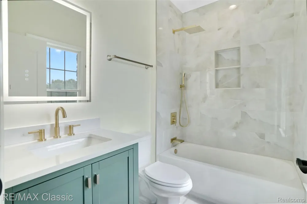 49899 Leyland Circle Novi City, MI 48374