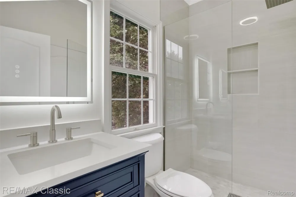 49899 Leyland Circle Novi City, MI 48374