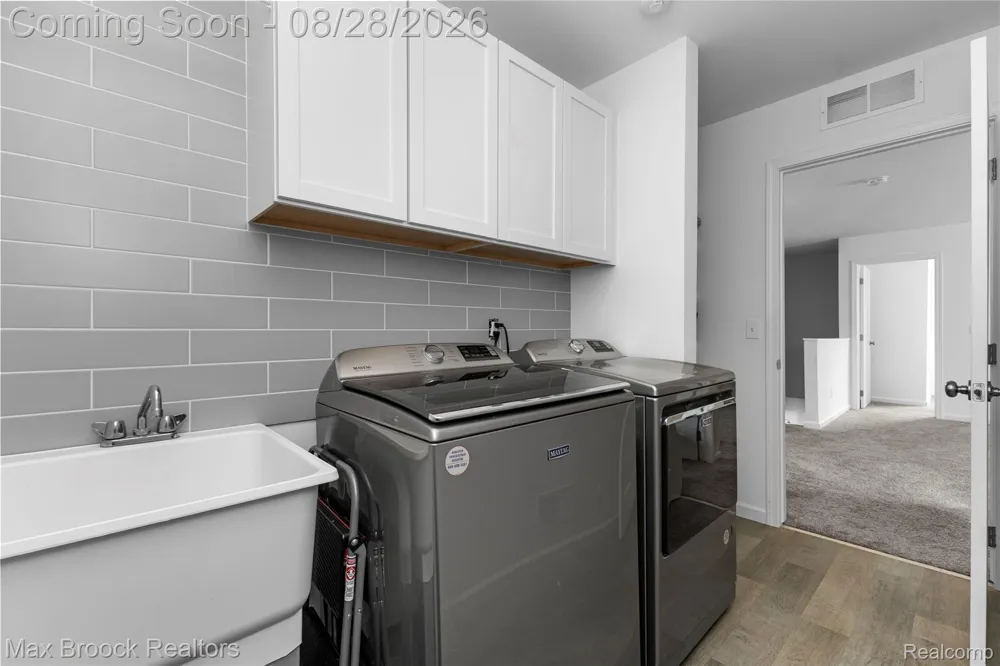 58176 Thomas Drive New Haven Village, MI 48048