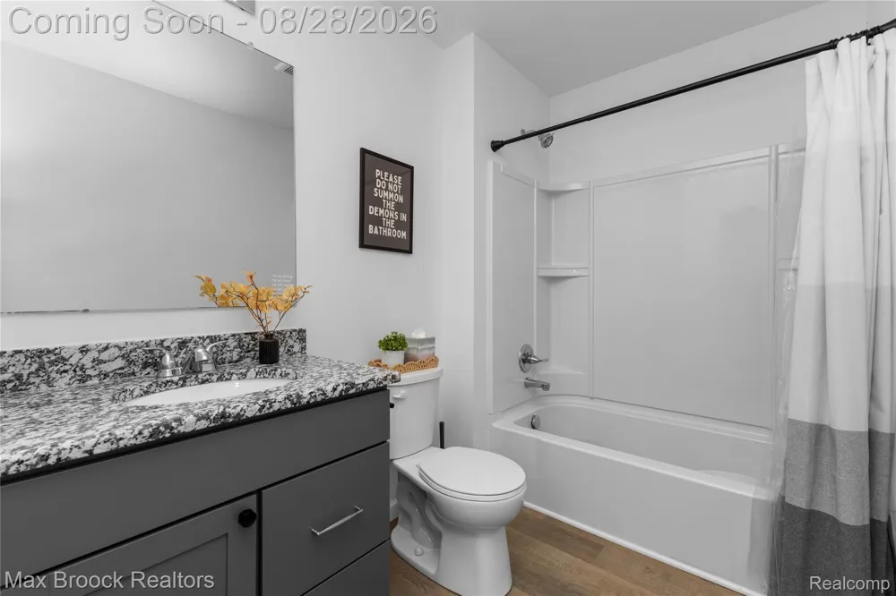 58176 Thomas Drive New Haven Village, MI 48048