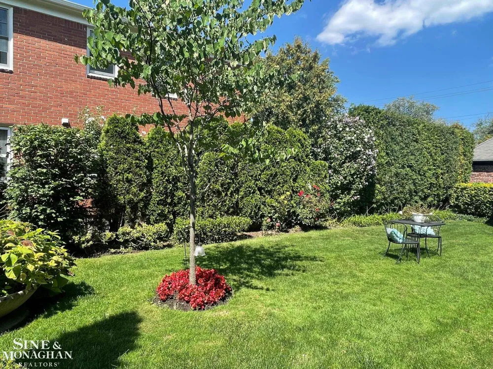 780 Trombley Road Grosse Pointe Park City, MI 48230