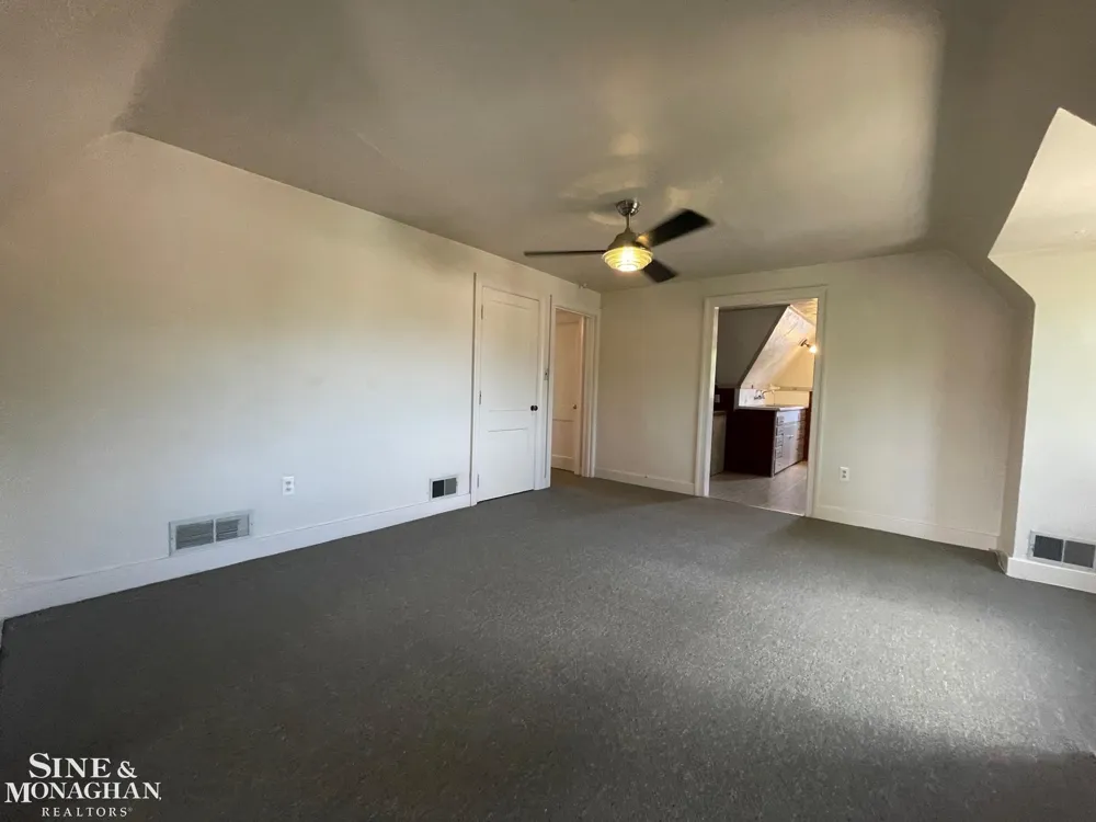 780 Trombley Road Grosse Pointe Park City, MI 48230