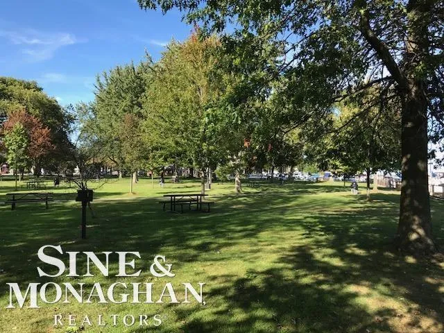 780 Trombley Road Grosse Pointe Park City, MI 48230