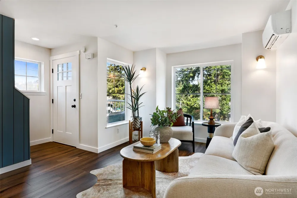 14360 Stone Avenue Seattle, WA 98133
