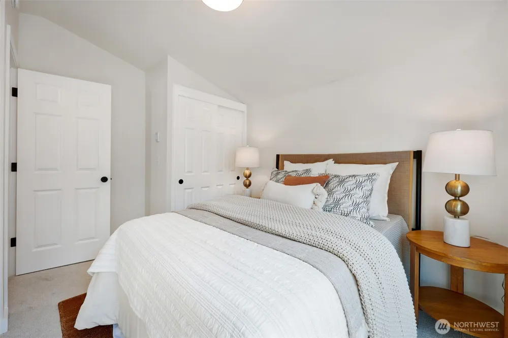 14360 Stone Avenue Seattle, WA 98133