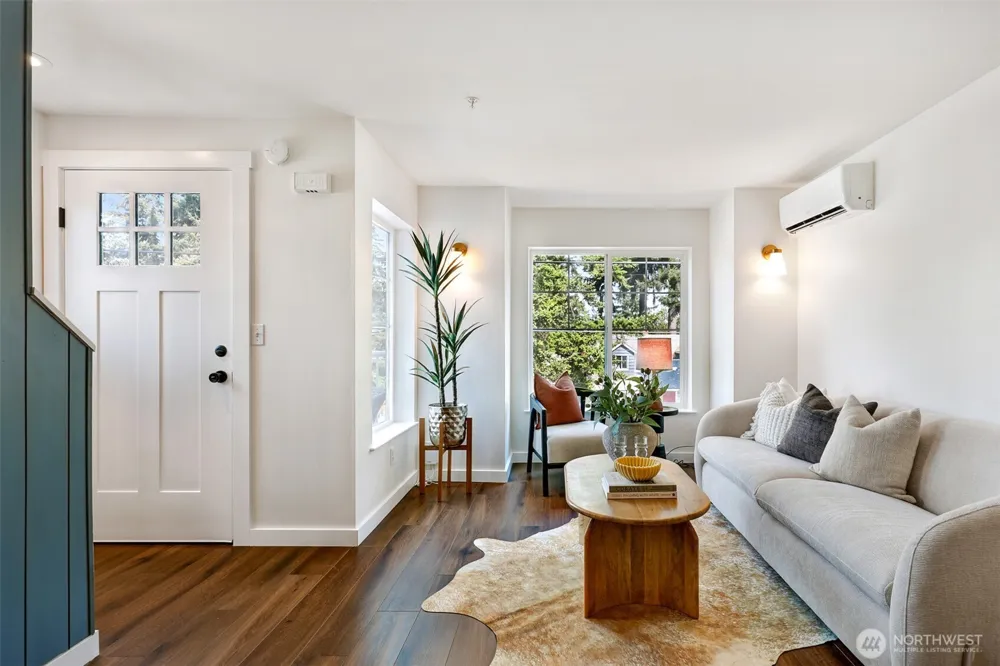 14360 Stone Avenue Seattle, WA 98133