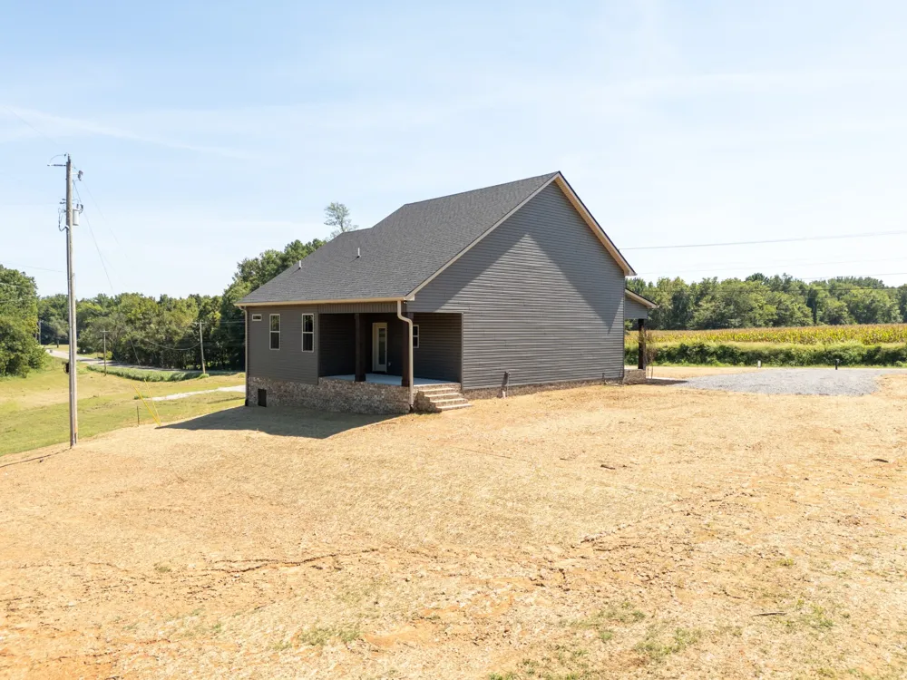 6827 Highway 41 Cedar Hill, TN 37032