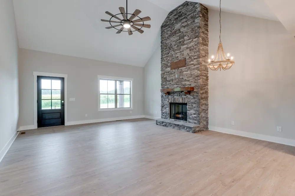 6827 Highway 41 Cedar Hill, TN 37032