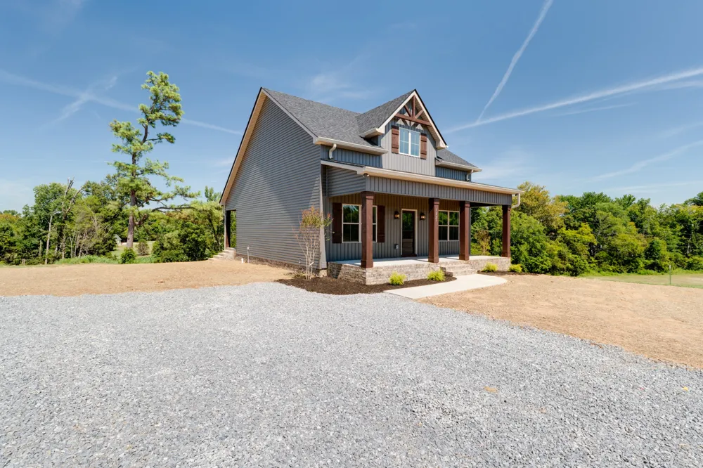 6827 Highway 41 Cedar Hill, TN 37032