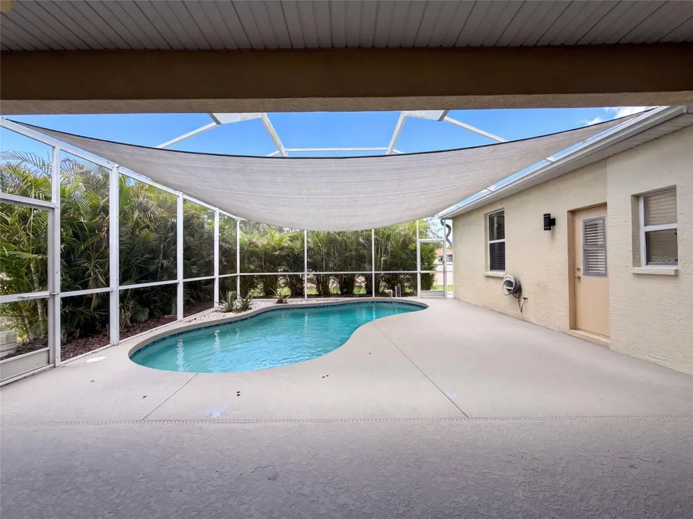 7414 39TH COURT E Sarasota, FL 34243