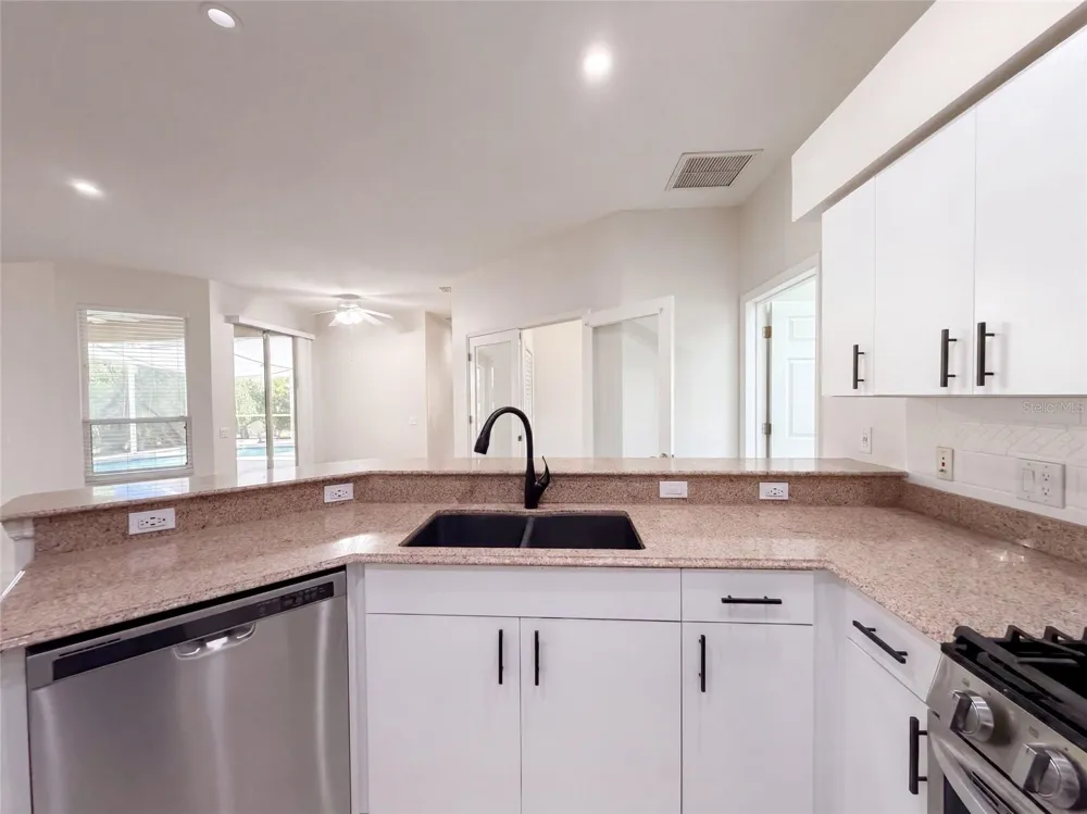 7414 39TH COURT E Sarasota, FL 34243