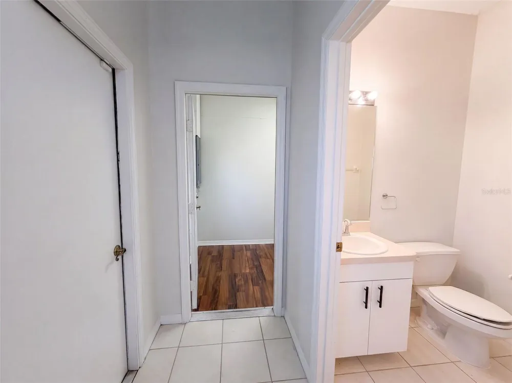7414 39TH COURT E Sarasota, FL 34243