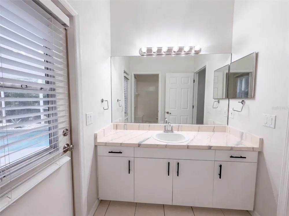 7414 39TH COURT E Sarasota, FL 34243