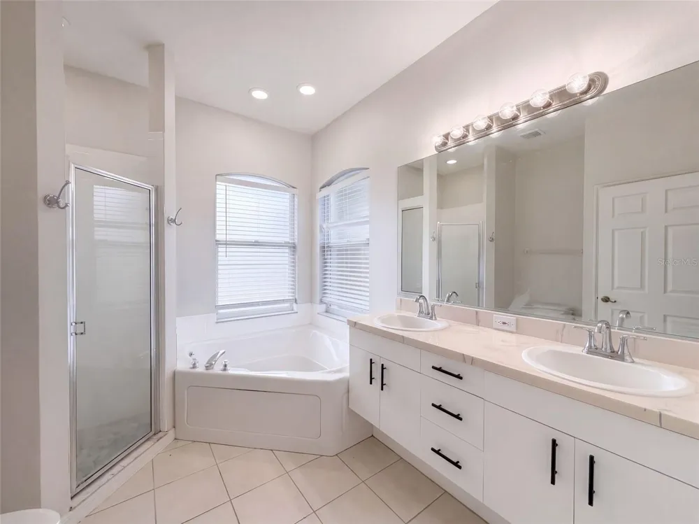7414 39TH COURT E Sarasota, FL 34243
