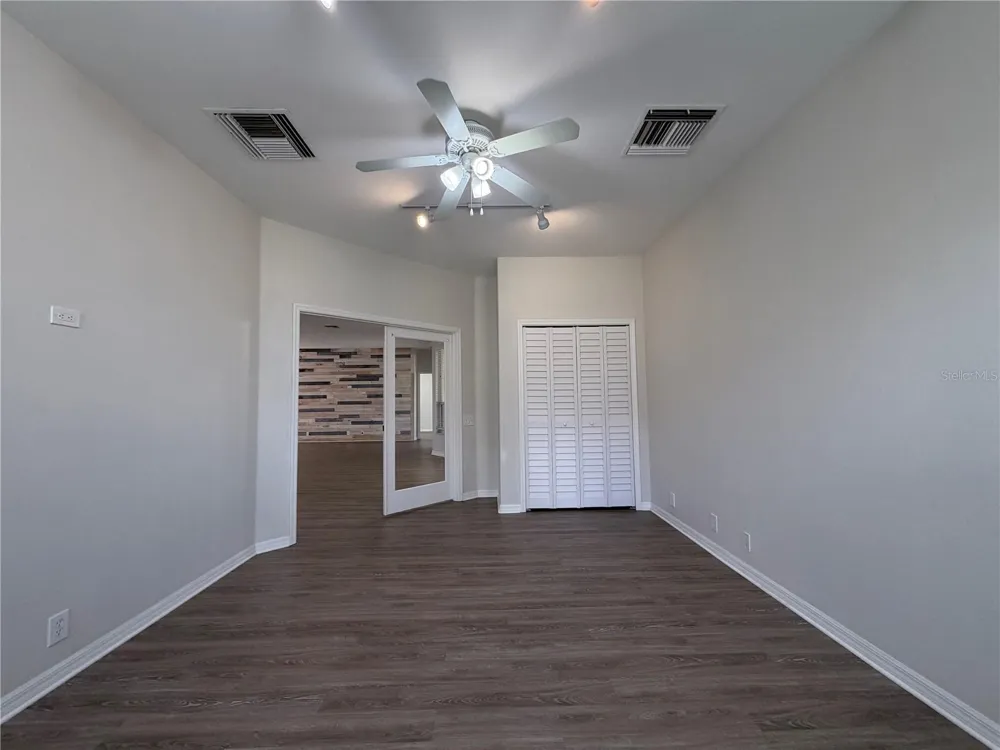 7414 39TH COURT E Sarasota, FL 34243