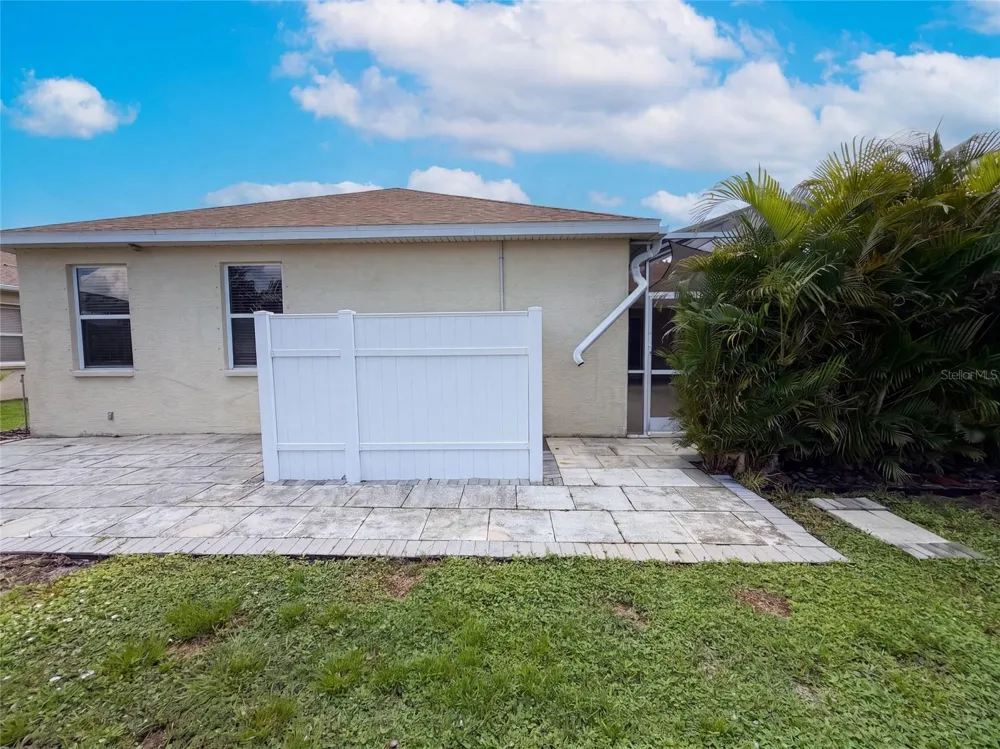7414 39TH COURT E Sarasota, FL 34243