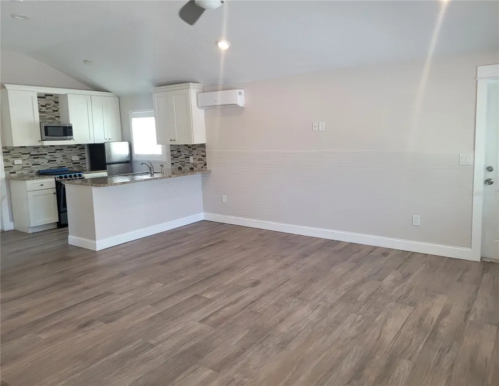 12217 1/2 SUNSHINE LANE Treasure Island, FL 33706