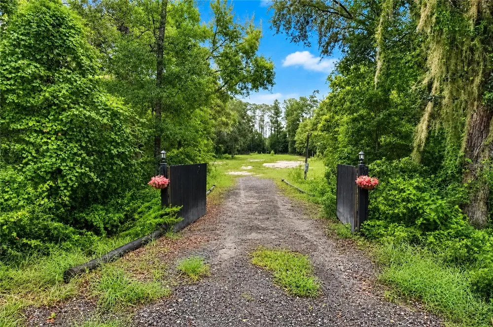 261 ASHLEY LAKE DRIVE Melrose, FL 32666