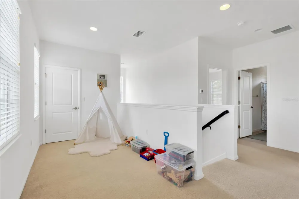 8307 MANOR CLUB CIRCLE #1 Tampa, FL 33647