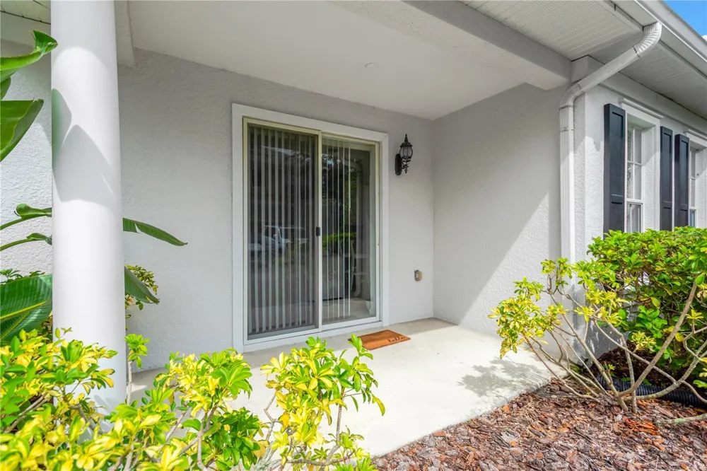 8307 MANOR CLUB CIRCLE #1 Tampa, FL 33647