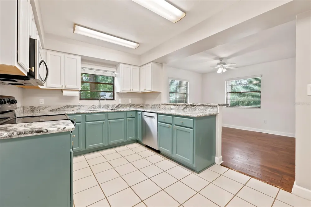 9520 NW 6TH PLACE Gainesville, FL 32607