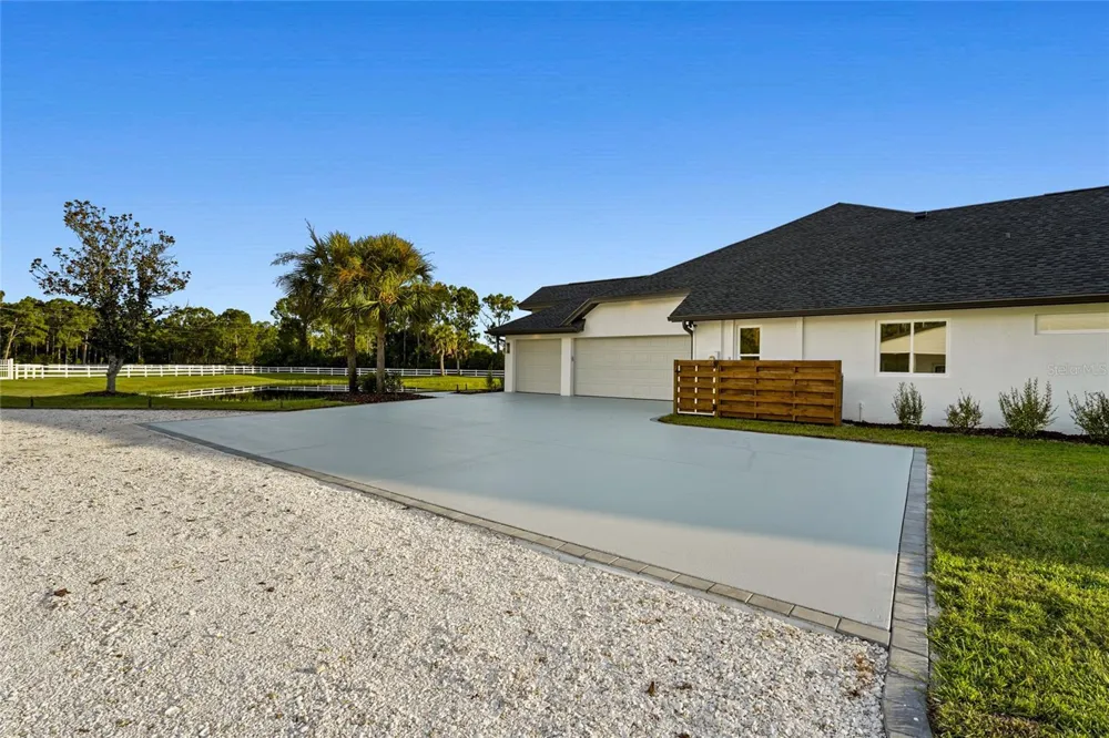 7310 201ST STREET E Bradenton, FL 34202
