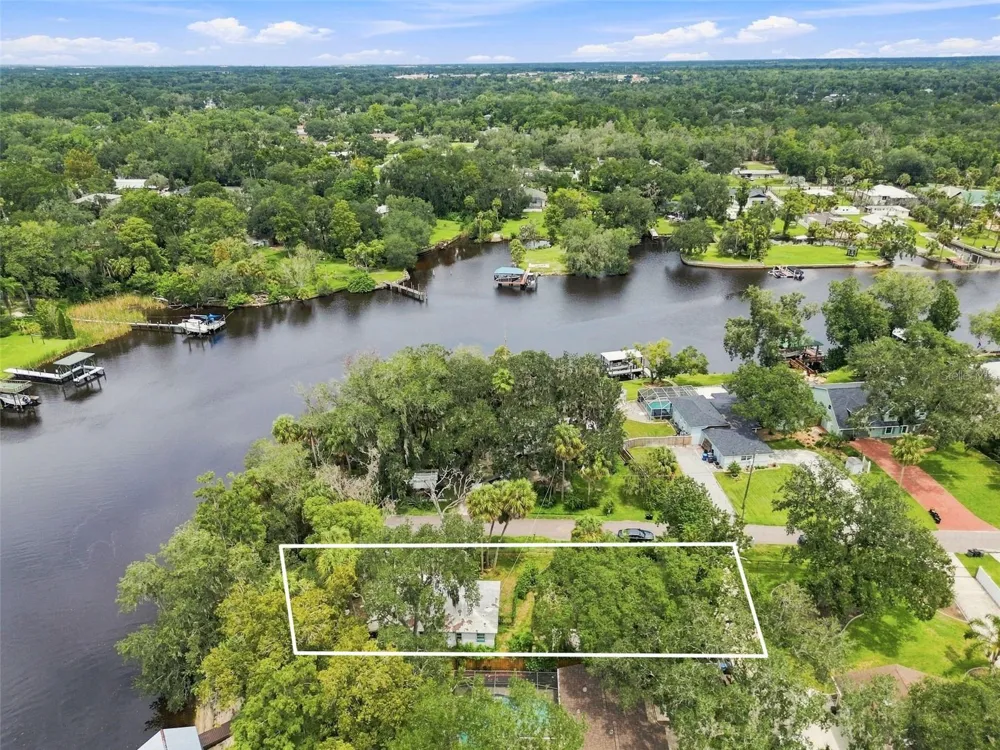 11301 SYLVAN GREEN LANE Riverview, FL 33569