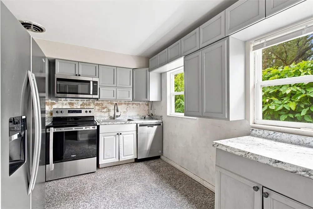 11301 SYLVAN GREEN LANE Riverview, FL 33569