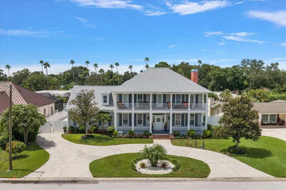 1322 GOLF VIEW DRIVE Belleair, FL 33756
