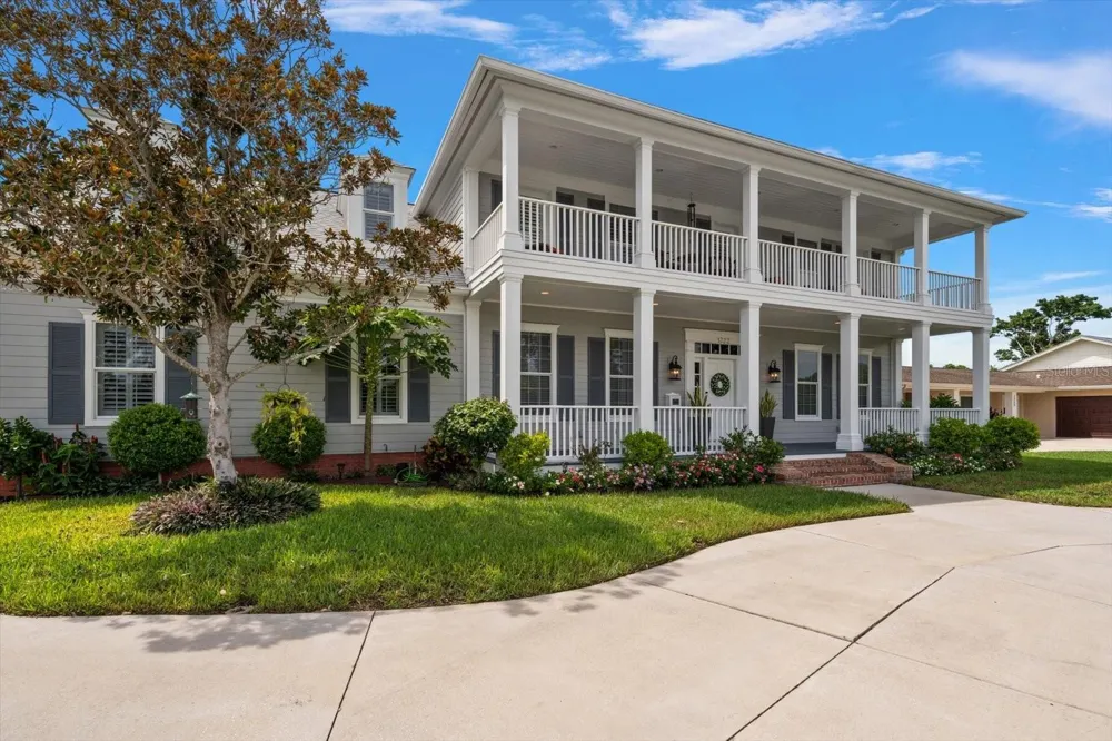 1322 GOLF VIEW DRIVE Belleair, FL 33756