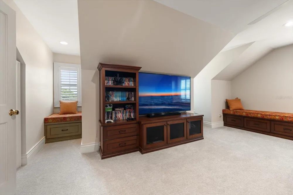 1322 GOLF VIEW DRIVE Belleair, FL 33756