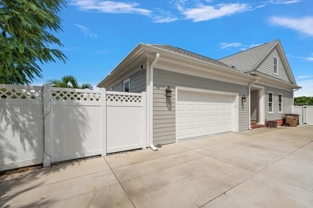 1322 GOLF VIEW DRIVE Belleair, FL 33756