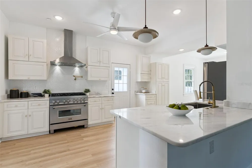 5240 ALLEMAN DRIVE Orlando, FL 32809