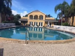 1935 TOUCAN WAY #302 Sarasota, FL 34232