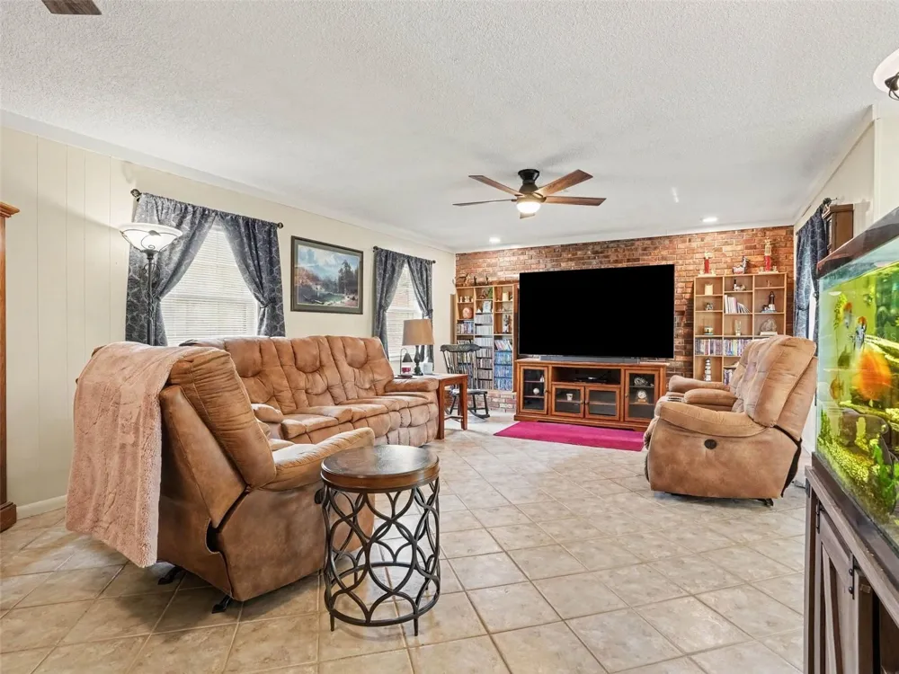 2811 JOHN DAVID PLACE Lakeland, FL 33811