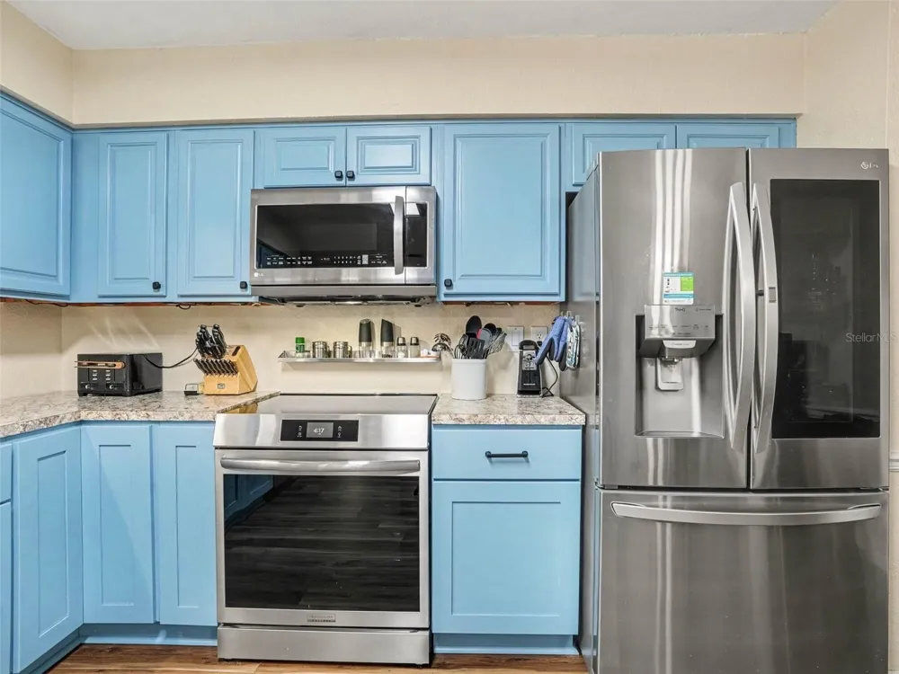 2811 JOHN DAVID PLACE Lakeland, FL 33811