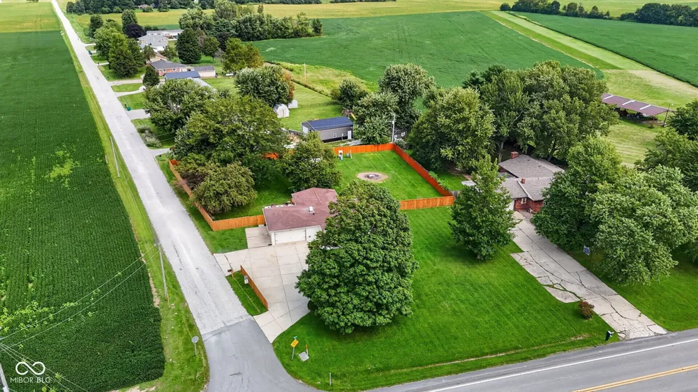 7767 County Road 21 W Lizton, IN 46149