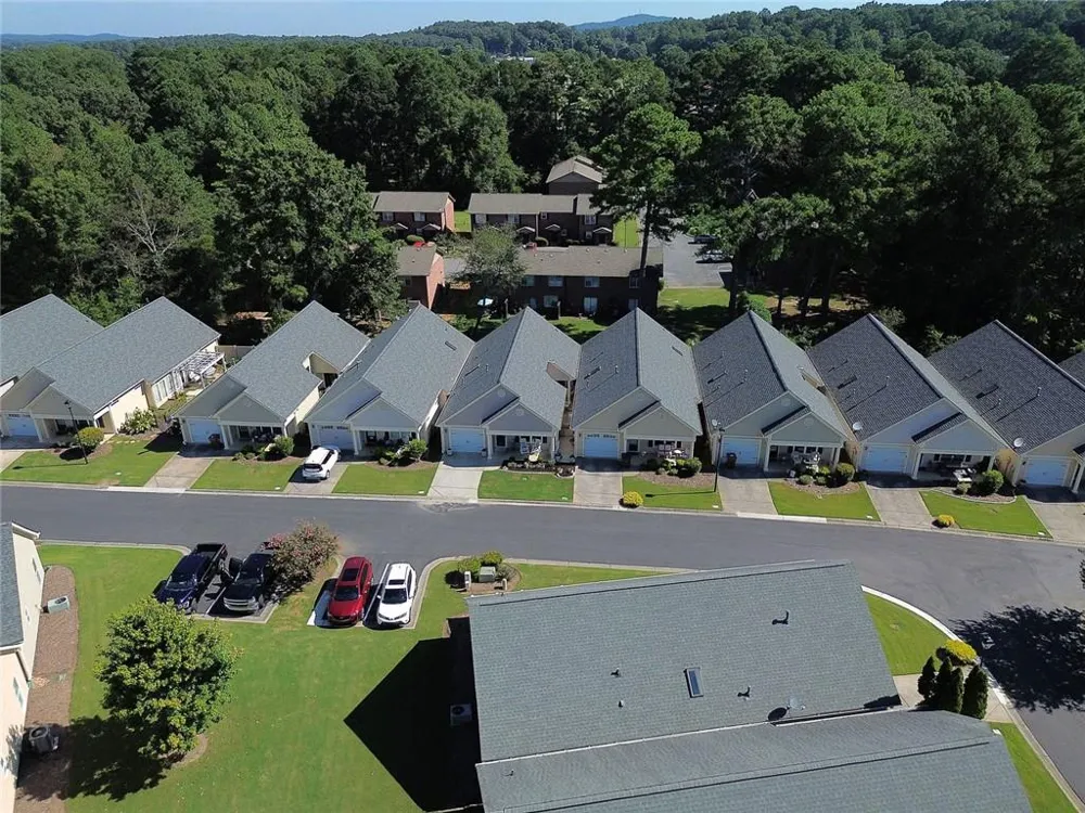 25 Casey Drive Cartersville, GA 30120
