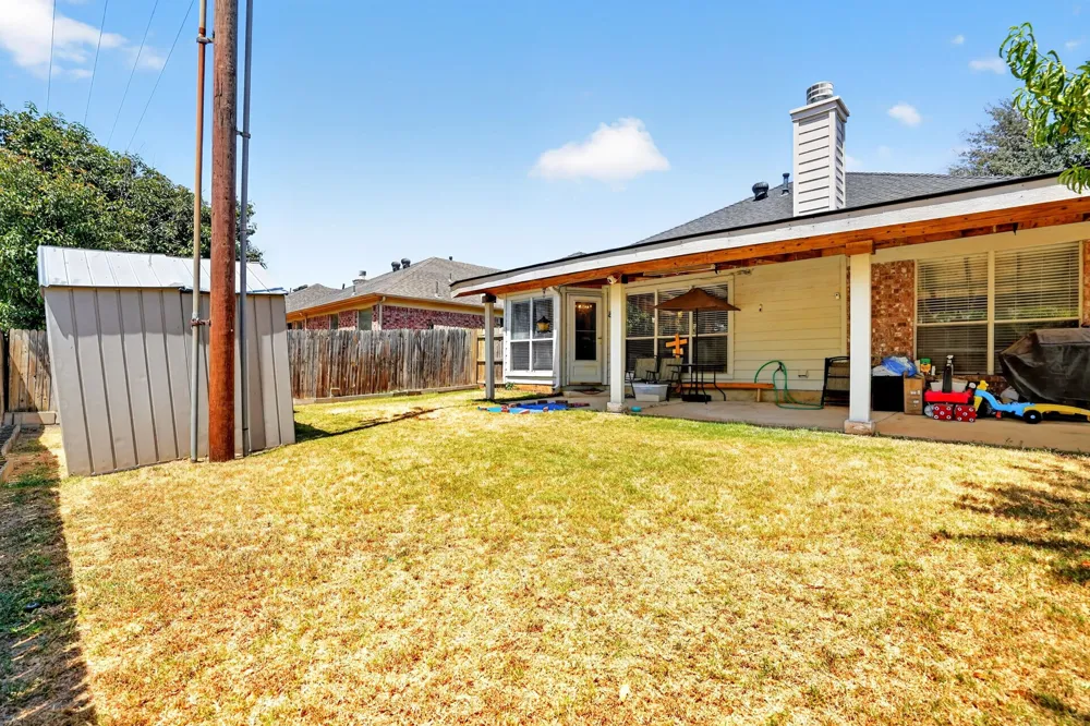 306 Branch Bend Euless, TX 76039
